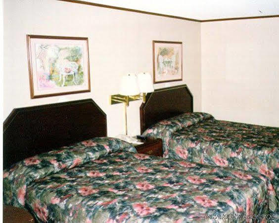 Red Carpet Inn Greensboro Bilik gambar