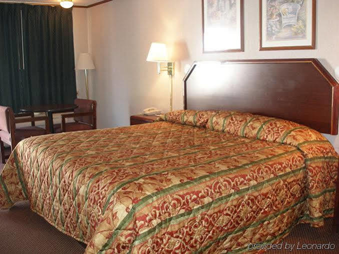 Red Carpet Inn Greensboro Luaran gambar